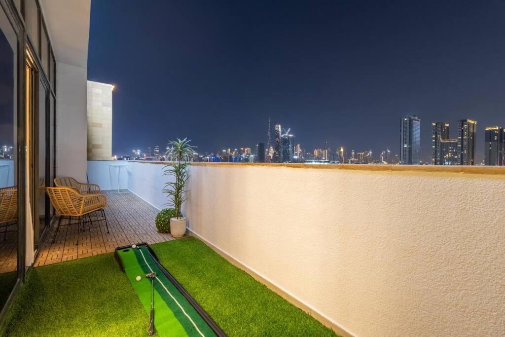 Ferienwohnung Stylish 2Br Near Downtown Dubai Exterior foto