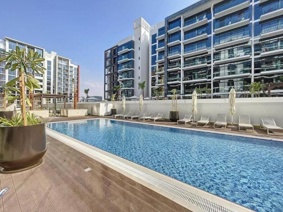 Ferienwohnung Stylish 2Br Near Downtown Dubai Exterior foto